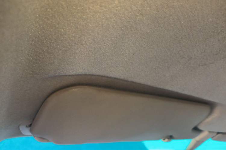 Used BYD F3 2013 Energy-Efficient Model 1.5L Manual Comfort Version Headliner