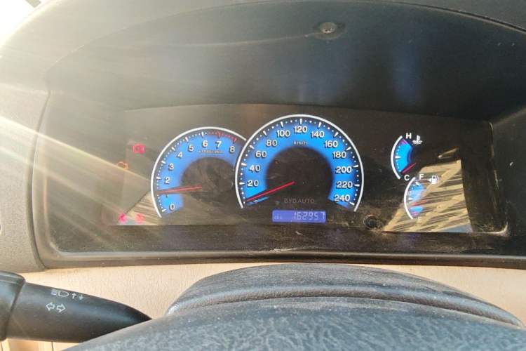 Used BYD F3 2013 Energy-Efficient Model 1.5L Manual Comfort Version Instrument Cluster