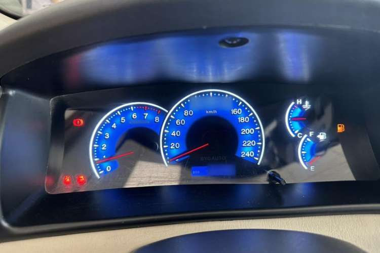 Used BYD F3 2013 Energy-Saving Edition 1.5L Manual Standard Model Interior 1