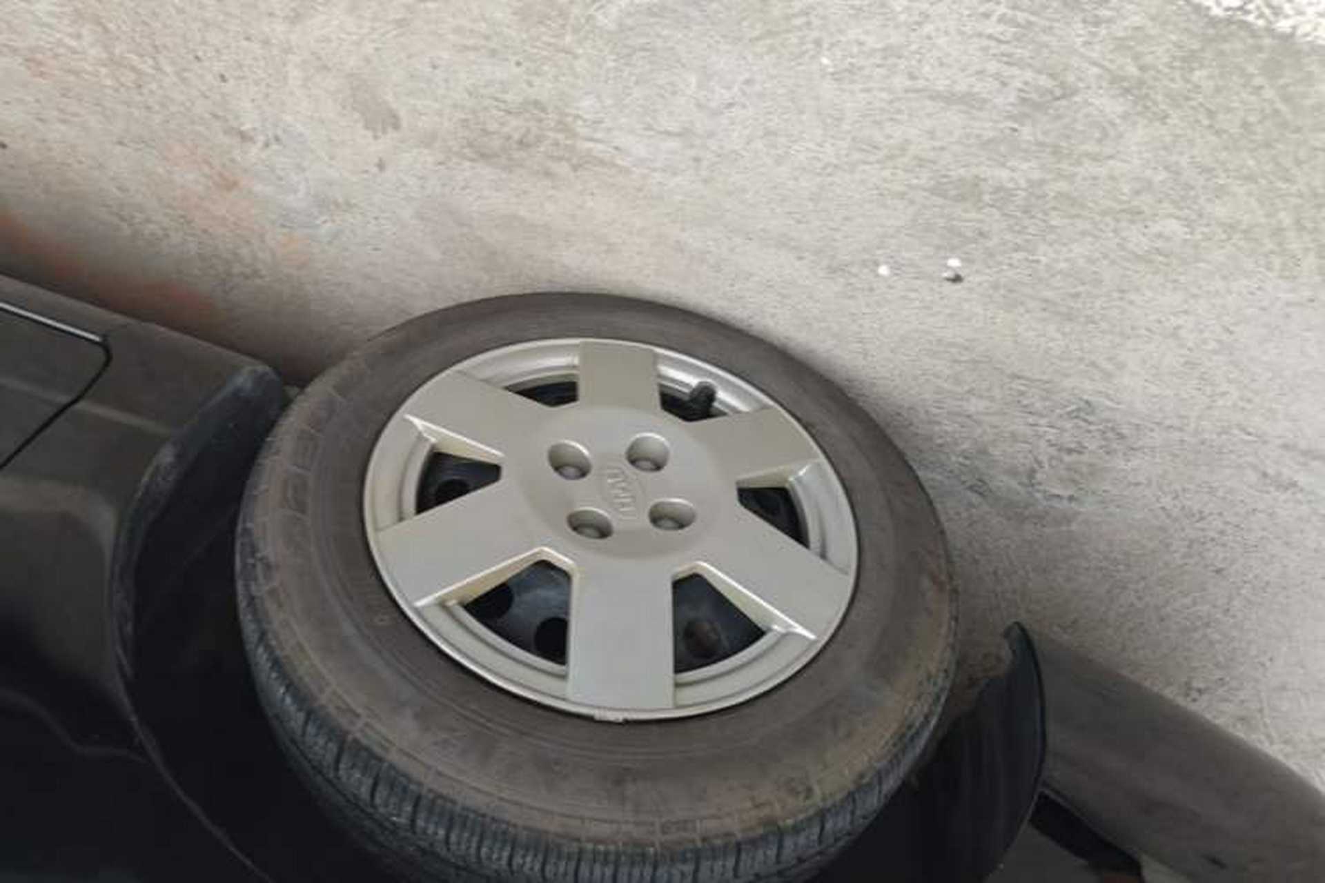 Used BYD F3 2013 Energy-Efficient Model 1.5L Manual Comfort Version Left Front Wheel Hub