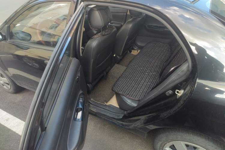 Used BYD F3 2013 Energy-Efficient Model 1.5L Manual Comfort Version Left Rear Seat