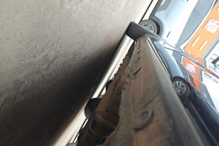 Used BYD F3 2013 Energy-Efficient Model 1.5L Manual Comfort Version Left Side Sill