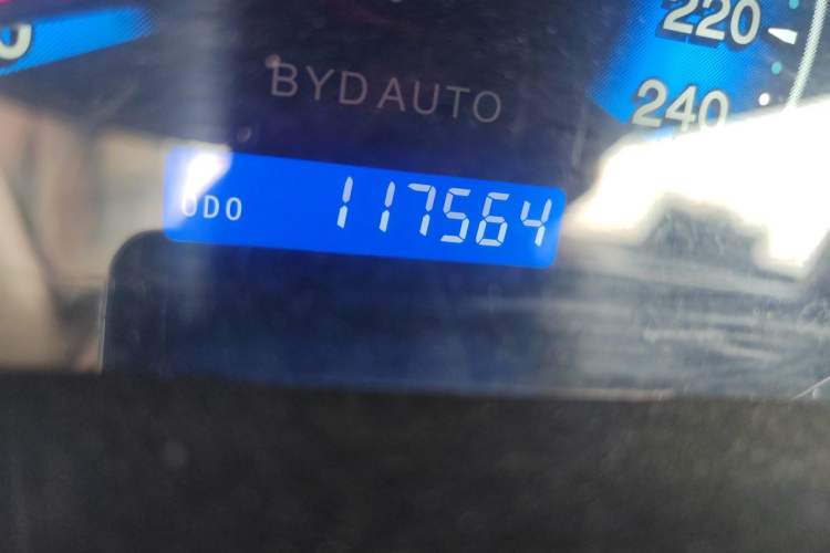 Used BYD F3 2013 Energy-Efficient Model 1.5L Manual Comfort Version Odometer Close Up