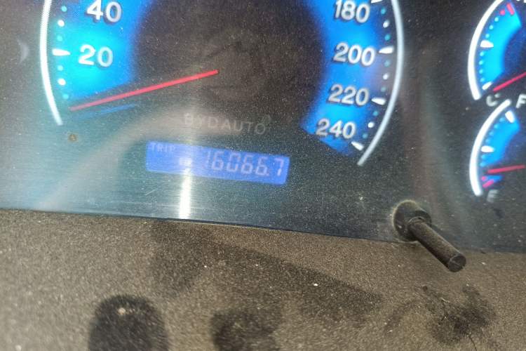 Used BYD F3 2013 Energy-Efficient Model 1.5L Manual Comfort Version Odometer Close Up