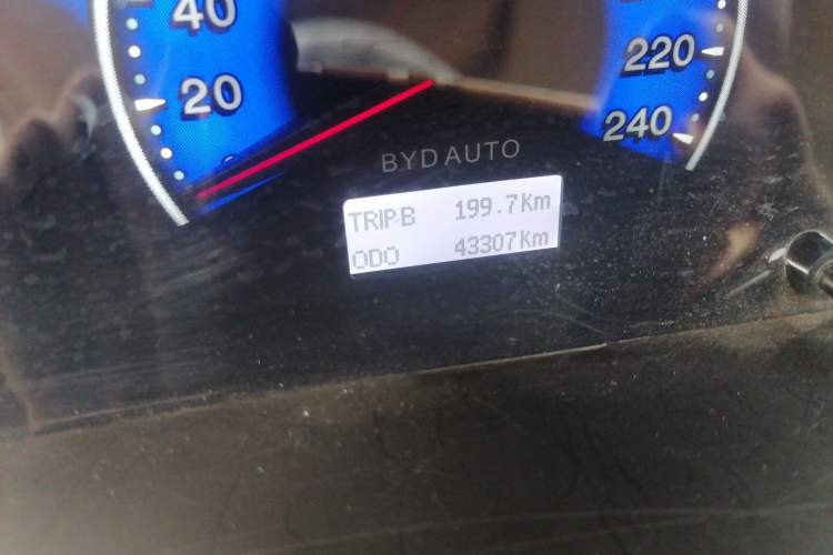 Used BYD F3 2013 Energy-Efficient Model 1.5L Manual Comfort Version Odometer Close Up