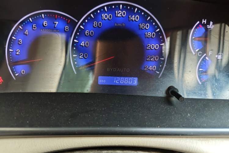 Used BYD F3 2013 Energy-Efficient Model 1.5L Manual Comfort Version Odometer Close Up