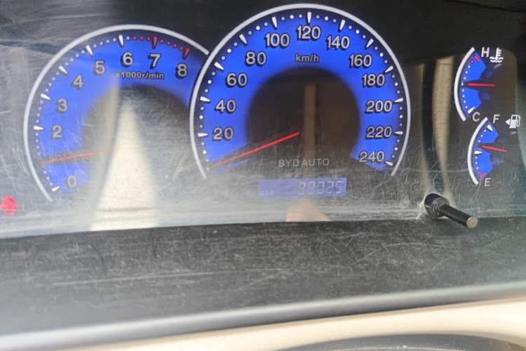 Used BYD F3 2013 Energy-Efficient Model 1.5L Manual Comfort Version Odometer Close Up