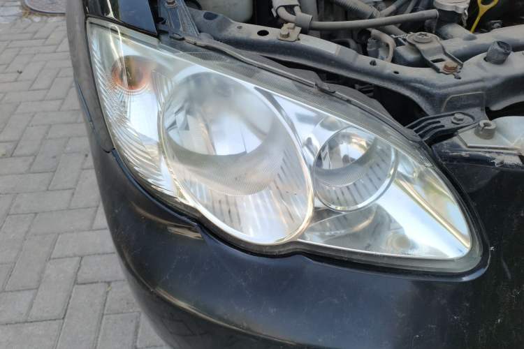 Used BYD F3 2013 Energy-Efficient Model 1.5L Manual Comfort Version Right Front Headlight