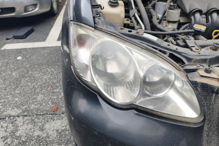 Used BYD F3 2013 Energy-Efficient Model 1.5L Manual Comfort Version Right Front Headlight