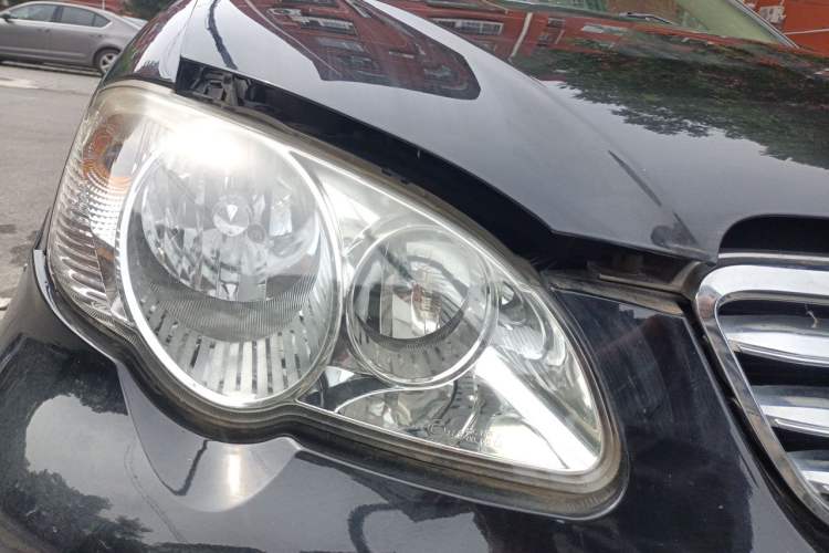 Used BYD F3 2013 Energy-Efficient Model 1.5L Manual Comfort Version Right Front Headlight
