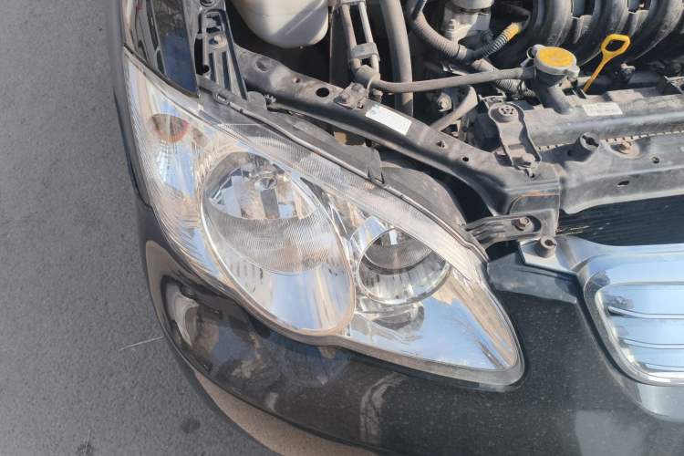 Used BYD F3 2013 Energy-Efficient Model 1.5L Manual Comfort Version Right Front Headlight