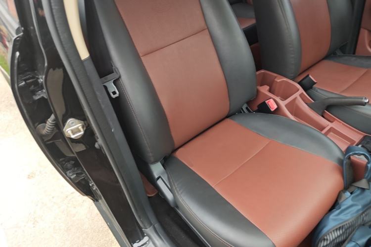 Used BYD F3 2013 Energy-Efficient Model 1.5L Manual Comfort Version Right Front Seat