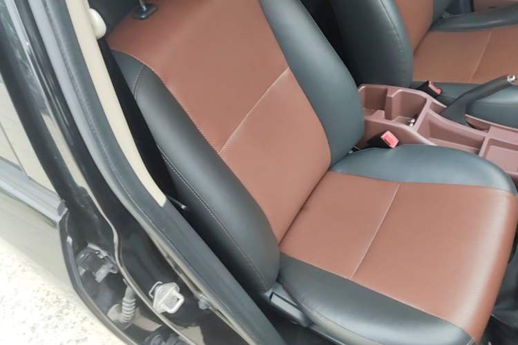 Used BYD F3 2013 Energy-Efficient Model 1.5L Manual Comfort Version Right Front Seat