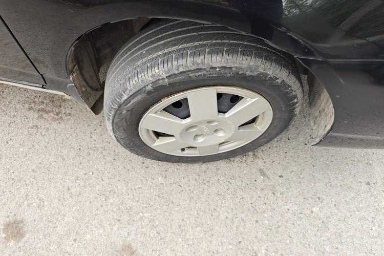 Used BYD F3 2013 1.5L Manual Comfort Model CNG Right Front Wheel Hub