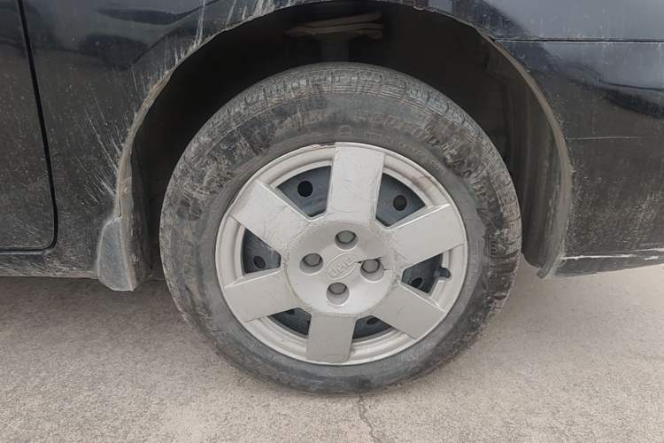 Used BYD F3 2013 Energy-Efficient Model 1.5L Manual Comfort Version Right Front Wheel Hub