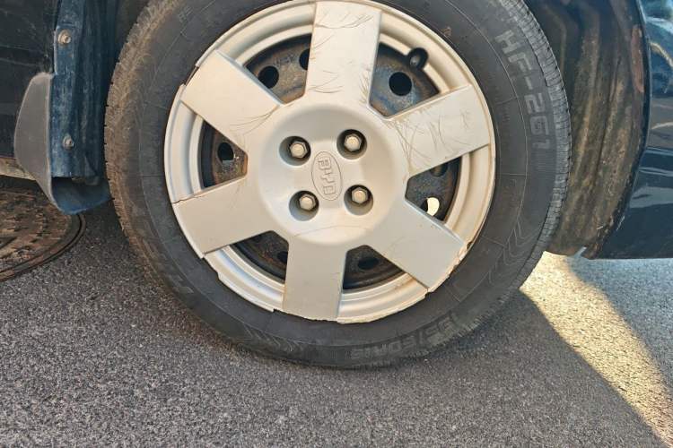 Used BYD F3 2013 Energy-Efficient Model 1.5L Manual Comfort Version Right Front Wheel Hub