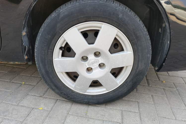 Used BYD F3 2013 Energy-Efficient Model 1.5L Manual Comfort Version Right Front Wheel Hub