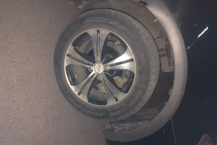 Used BYD F3 2013 1.5L Automatic Standard Edition Right Front Wheel Hub