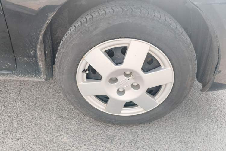 Used BYD F3 2013 Energy-Efficient Model 1.5L Manual Comfort Version Right Front Wheel Hub
