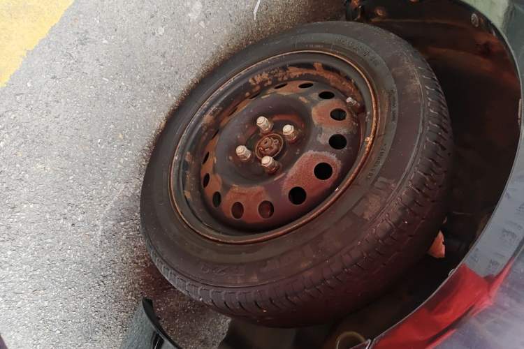 Used BYD F3 2013 Energy-Efficient Model 1.5L Manual Comfort Version Right Front Wheel Hub