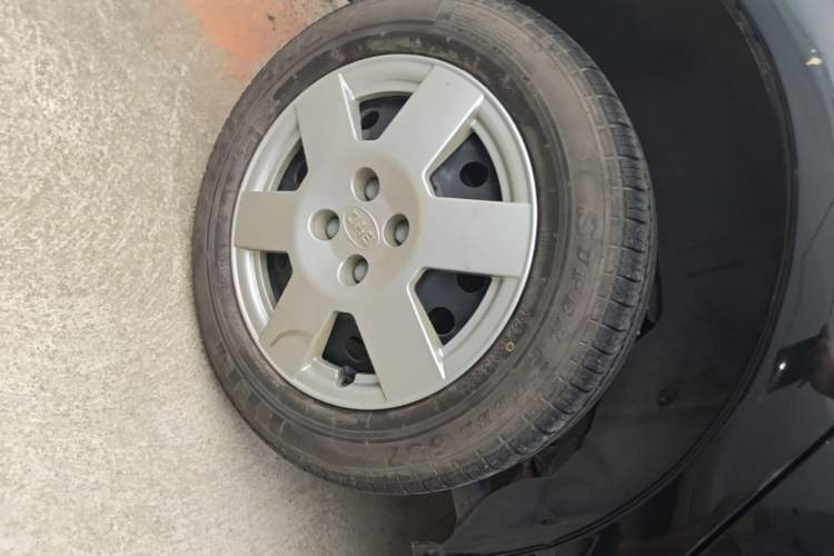 Used BYD F3 2013 Energy-Efficient Model 1.5L Manual Comfort Version Right Rear Wheel Hub