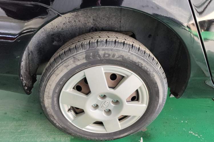Used BYD F3 2013 Energy-Efficient Model 1.5L Manual Comfort Version Right Rear Wheel Hub