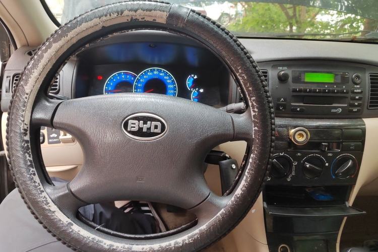Used BYD F3 2013 Energy-Efficient Model 1.5L Manual Comfort Version Steering Wheel