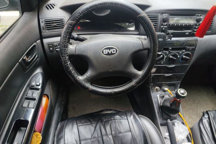 Used BYD F3 2013 Energy-Efficient Model 1.5L Manual Comfort Version Steering Wheel