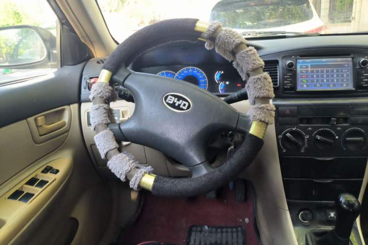 Used BYD F3 2013 Energy-Efficient Model 1.5L Manual Comfort Version Steering Wheel