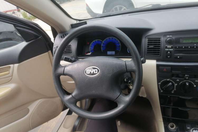 Used BYD F3 2013 Energy-Efficient Model 1.5L Manual Comfort Version Steering Wheel