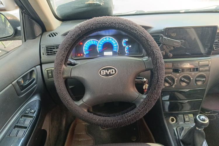 Used BYD F3 2013 Energy-Efficient Model 1.5L Manual Comfort Version Steering Wheel