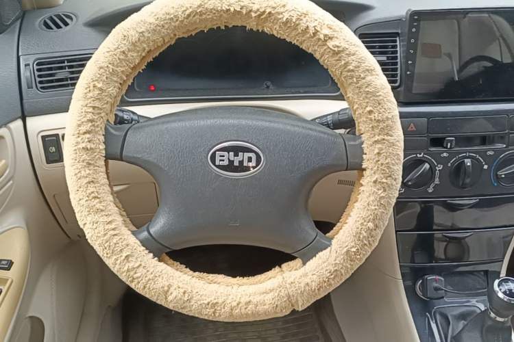 Used BYD F3 2013 Energy-Efficient Model 1.5L Manual Comfort Version Steering Wheel