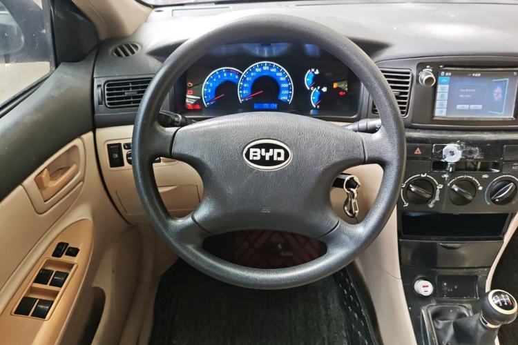 Used BYD F3 2013 Energy-Efficient Model 1.5L Manual Comfort Version Steering Wheel