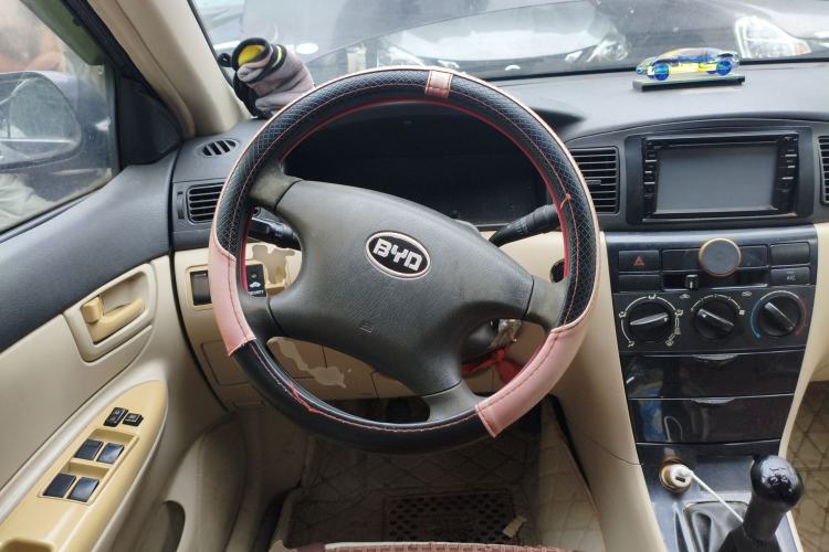 Used BYD F3 2013 Energy-Efficient Model 1.5L Manual Comfort Version Steering Wheel