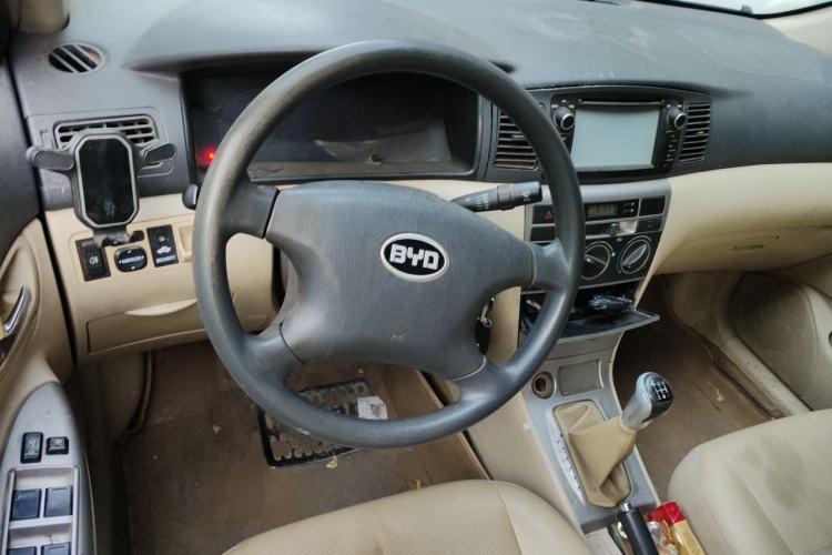 Used BYD F3 2013 Energy-Efficient Model 1.5L Manual Comfort Version Steering Wheel
