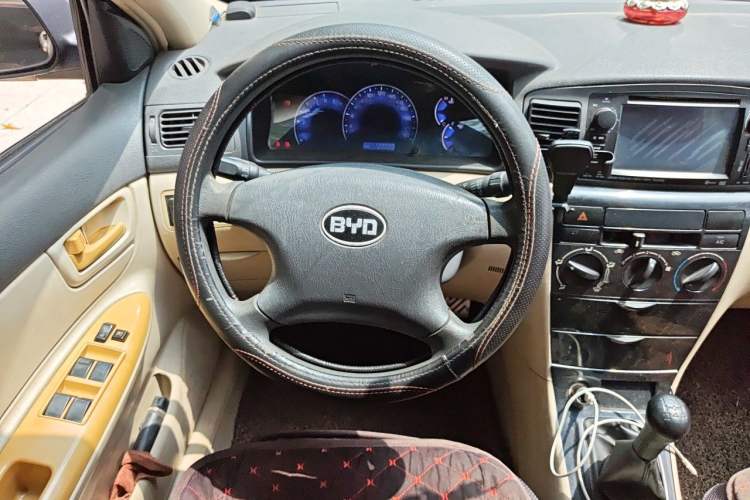 Used BYD F3 2013 Energy-Efficient Model 1.5L Manual Comfort Version Steering Wheel