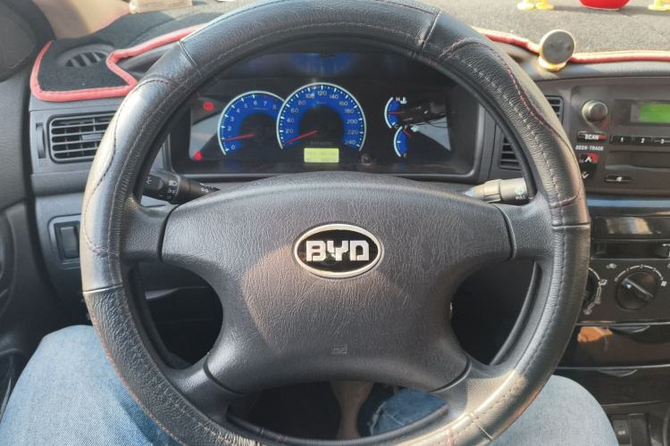 Used BYD F3 2013 Energy-Efficient Model 1.5L Manual Comfort Version Steering Wheel