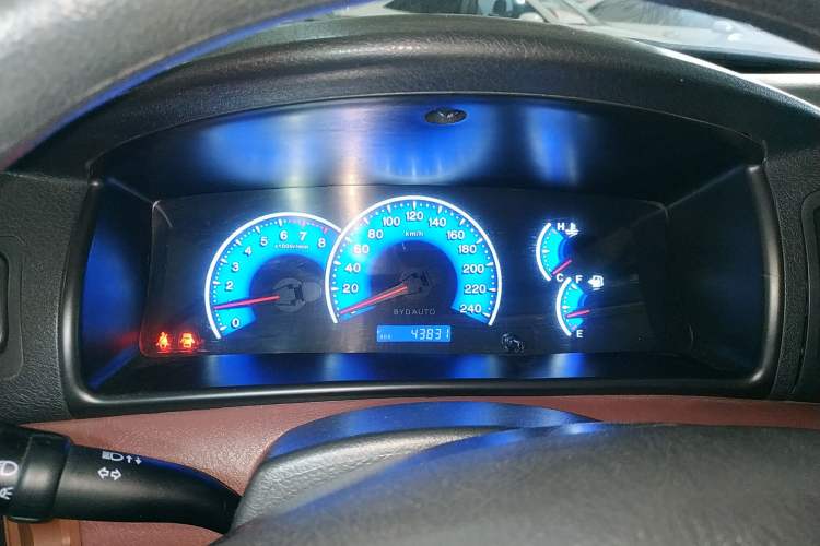 Used BYD F3 2013 Energy-Efficient Model 1.5L Manual Comfort Version Instrument Cluster
