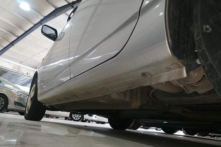 Used BYD F3 2013 Energy-Efficient Model 1.5L Manual Comfort Version Left Side Sill