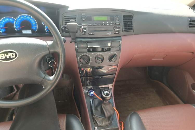 Used BYD F3 2013 Energy-Efficient Model 1.5L Manual Comfort Version Audio And AC Panel