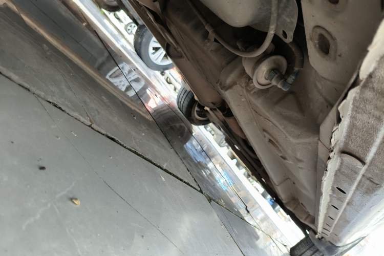 Used BYD F3 2013 Energy-Efficient Model 1.5L Manual Comfort Version Chassis Rear Right