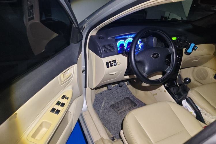 Used BYD F3 2013 Energy-Efficient Model 1.5L Manual Comfort Version Driver Seat
