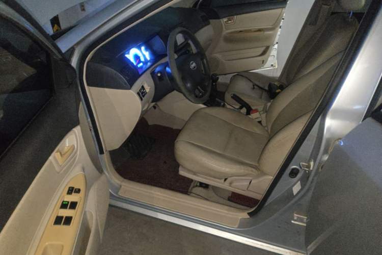 Used BYD F3 2013 Energy-Efficient Model 1.5L Manual Comfort Version Driver Seat