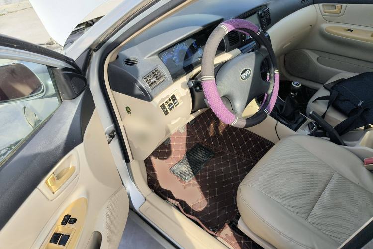 Used BYD F3 2013 Energy-Efficient Model 1.5L Manual Comfort Version Driver Seat