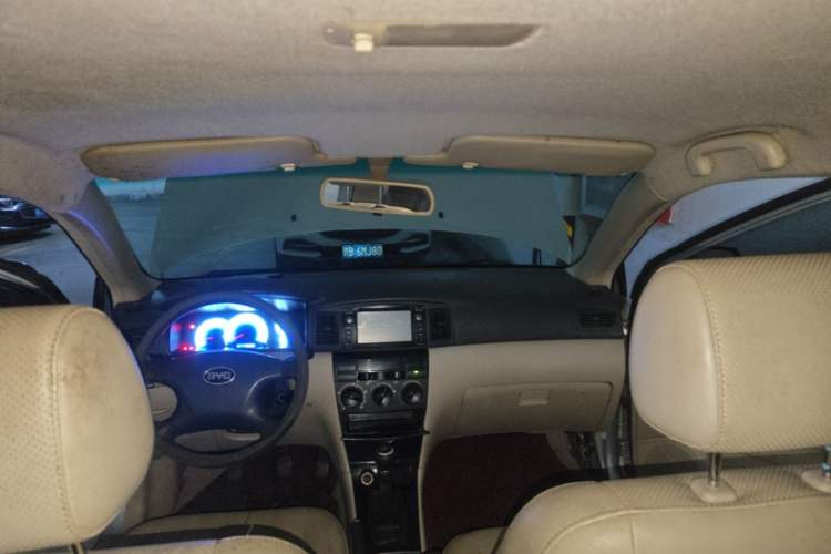 Used BYD F3 2013 Energy-Efficient Model 1.5L Manual Comfort Version Headliner