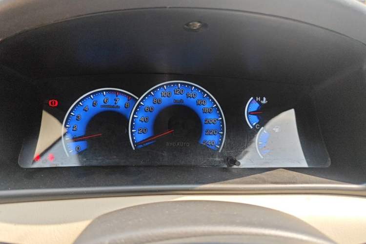 Used BYD F3 2013 Energy-Efficient Model 1.5L Manual Comfort Version Instrument Cluster