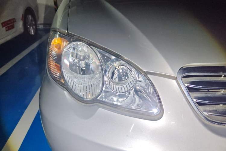 Used BYD F3 2013 Energy-Efficient Model 1.5L Manual Comfort Version Right Front Headlight