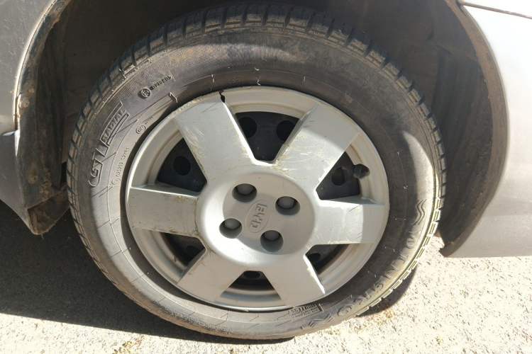 Used BYD F3 2013 Energy-Efficient Model 1.5L Manual Comfort Version Right Front Wheel Hub