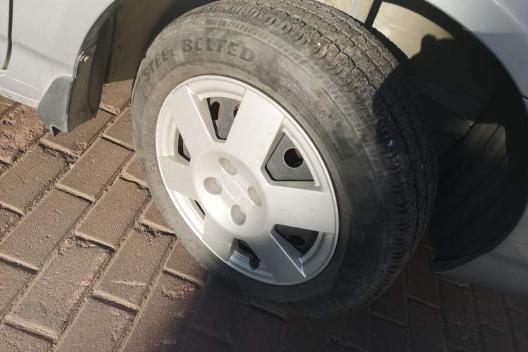 Used BYD F3 2013 Energy-Efficient Model 1.5L Manual Comfort Version Right Front Wheel Hub