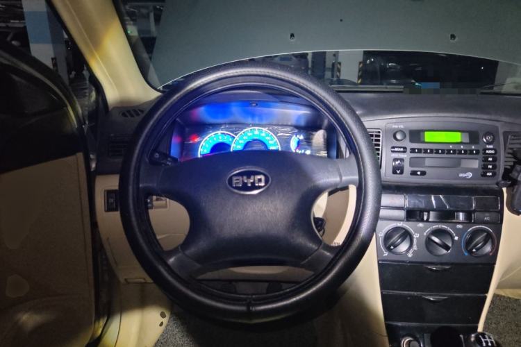 Used BYD F3 2013 Energy-Efficient Model 1.5L Manual Comfort Version Steering Wheel